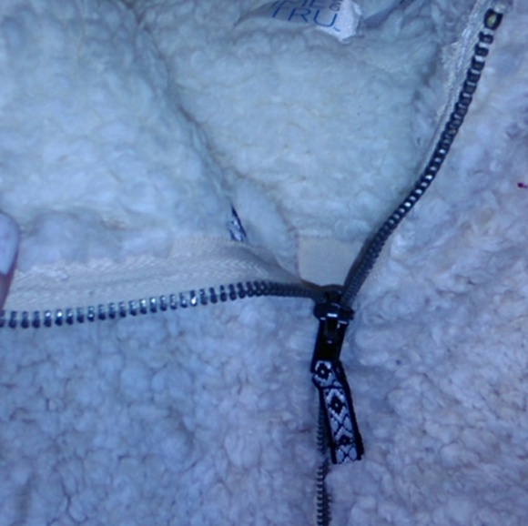 Fuzzy jacket - Picture 2 of 2